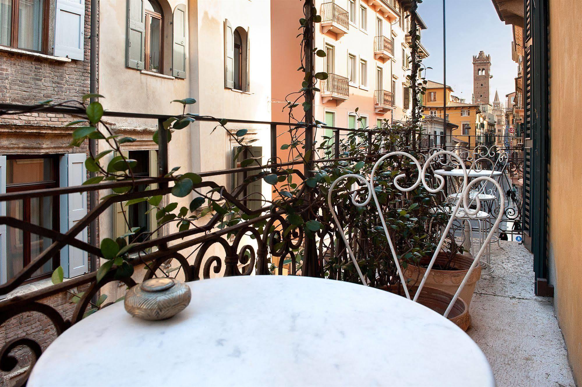 Residenza Borsari Bed & Breakfast Verona Eksteriør bilde
